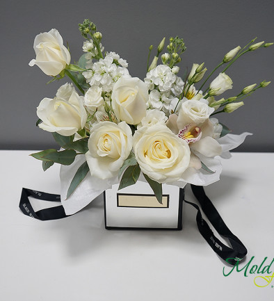 Коробочка с белыми розами ,,Зеркало души " Фото 394x433